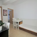 Ar By شقة