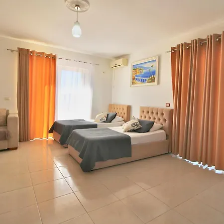 Apartment Ar *
