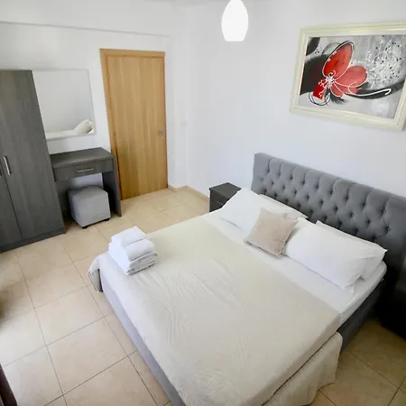 Apartment Ar *