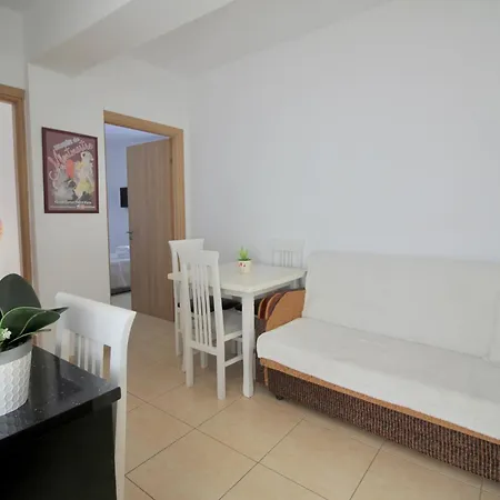 Ar Apartment