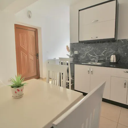 Ar Apartment *